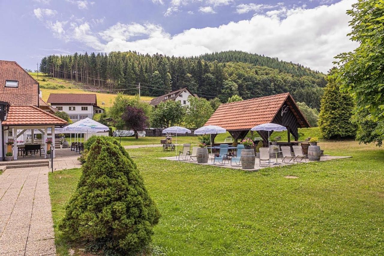 Boutique Wellnesshotel Landmann Steinen  Extérieur photo