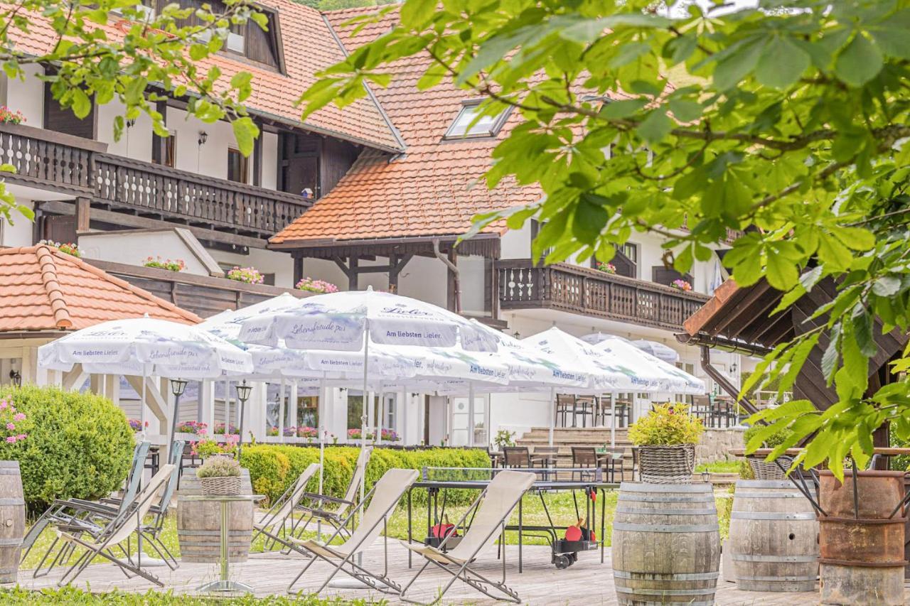Boutique Wellnesshotel Landmann Steinen  Extérieur photo