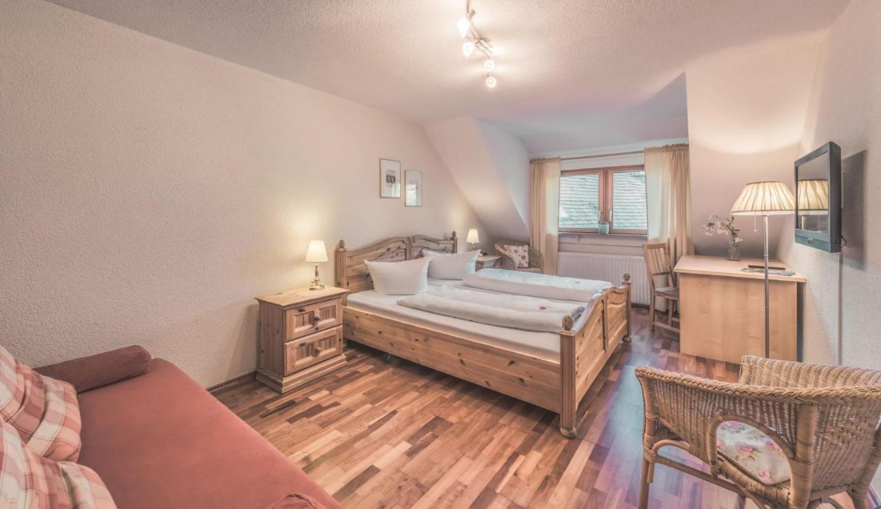 Boutique Wellnesshotel Landmann Steinen  Extérieur photo