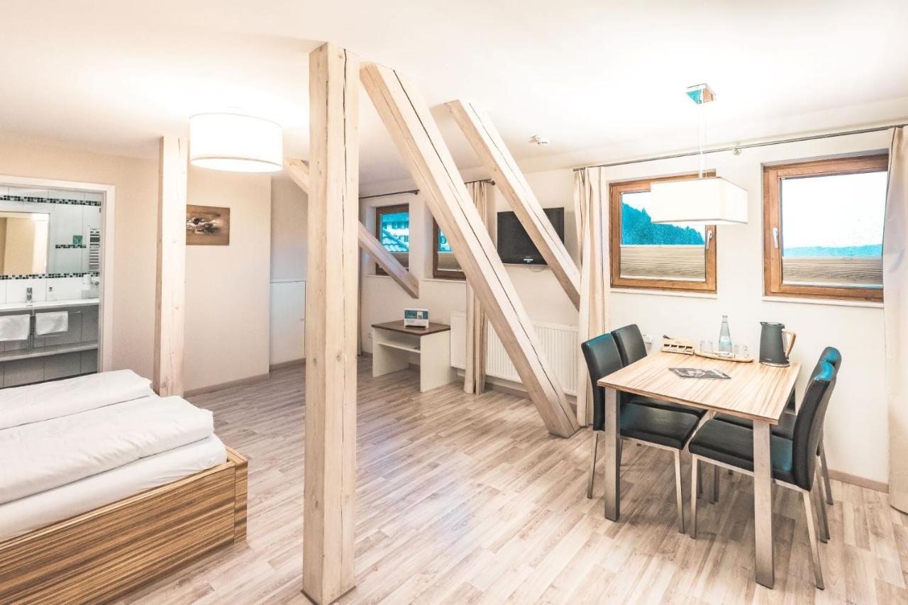 Boutique Wellnesshotel Landmann Steinen  Extérieur photo